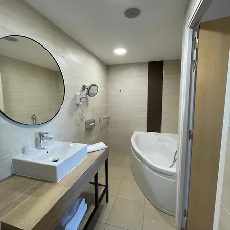 Hotel Campanile Ouest - Croix D'argent